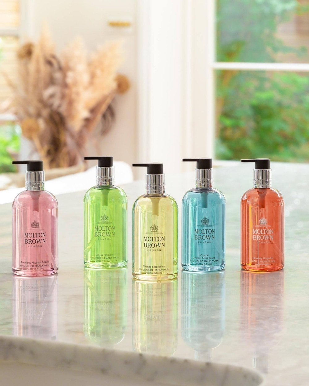 Delicious Rhubarb & Rose Hand Wash -  MOLTON BROWN London |  Risvolto.com